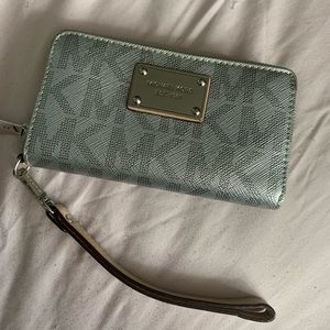 Michael Kors wristlet